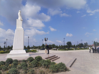 Ağdaşda dövlət qulluqçularının peşə bayramı qeyd olunub.