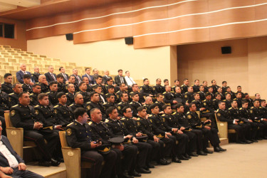 2 iyul - Polis işçilərinin peşə bayramıdır.