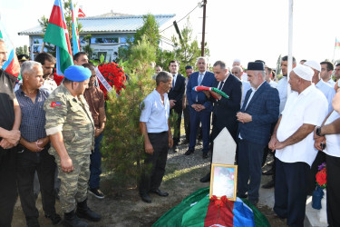 Pirəzə kəndində şəhidin nəşinin qalıqları torpağa tapşırılıb.