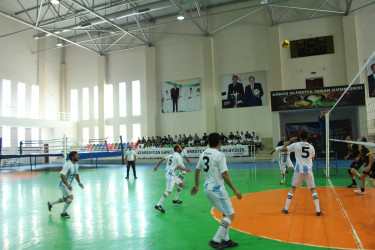 Ağdaşda Ulu Öndər Heydər Əliyevin anadan olmasının 102-ci ildönümünə  həsr olunmuş voleybol yarışı başa çatıb