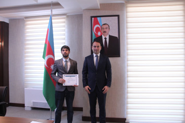 Könüllülük fəaliyyətini başa vuran gənclərə  şəhadətnamələr təqdim edilib