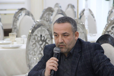 Ağdaşda sahibkarlarla görüş keçirilib