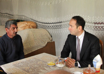 Şəhidlərimiz Naib Namətov və Rəvan Həsənovun ailələri ziyarət edilib