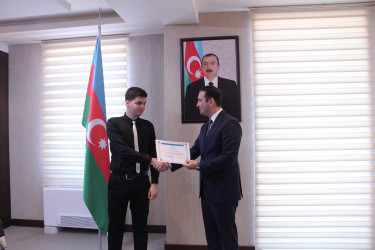 Könüllülük fəaliyyətini başa vuran gənclərə  şəhadətnamələr təqdim edilib