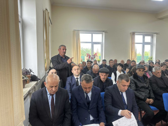 Gürcüva kəndində sakinlərin müraciətləri dinlənildi