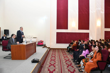 Ağdaşda “Azərbaycanın dövlət müstəqilliyi əbədidir, sarsılmazdır, dönməzdir!” mövzusunda toplantı keçirilib.