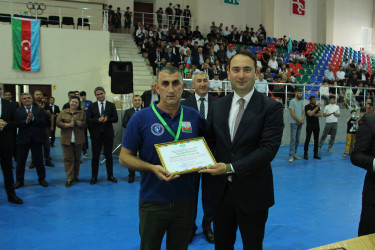 Ağdaşda Ulu Öndər Heydər Əliyevin anadan olmasının 102-ci ildönümünə  həsr olunmuş voleybol yarışı başa çatıb