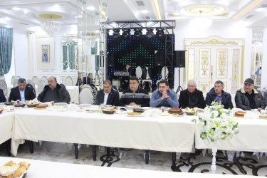 Ağdaşda sahibkarlarla görüş keçirilib