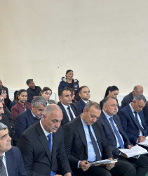 Qaradağlı kəndində sakinlərin müraciətləri dinlənilib