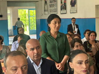Şıxlı kəndində sakinlərin müraciətləri dinlənilib