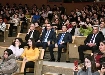 Ağdaşda teatr tamaşası nümayiş etdirilib