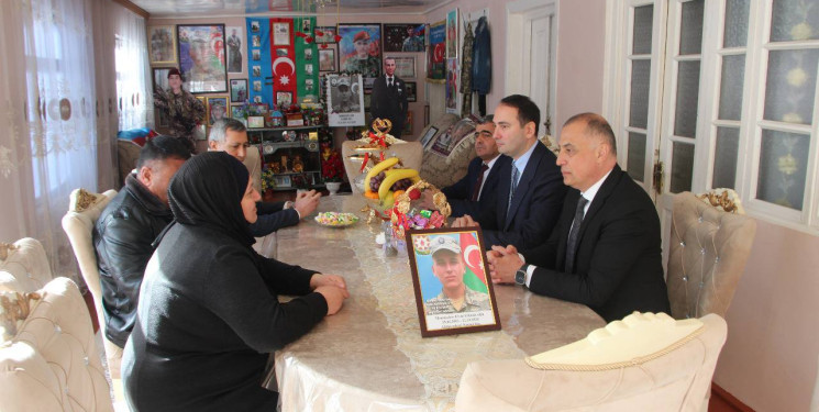 Ağdaşda daha iki şəhidimizin ailələri ziyarəti olunub