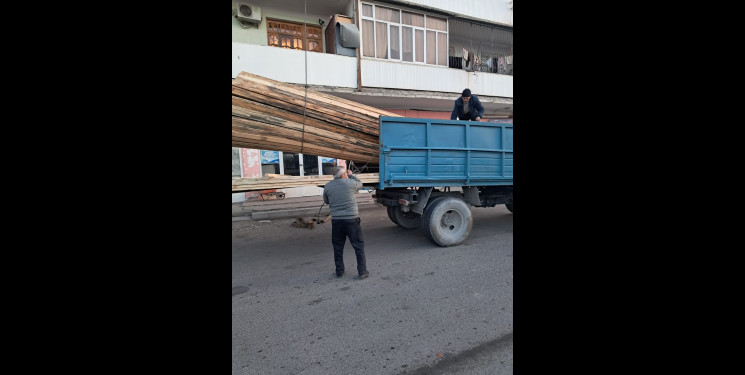 Ağdaş şəhərində güclü küləyin fəsadları aradan qaldırılır